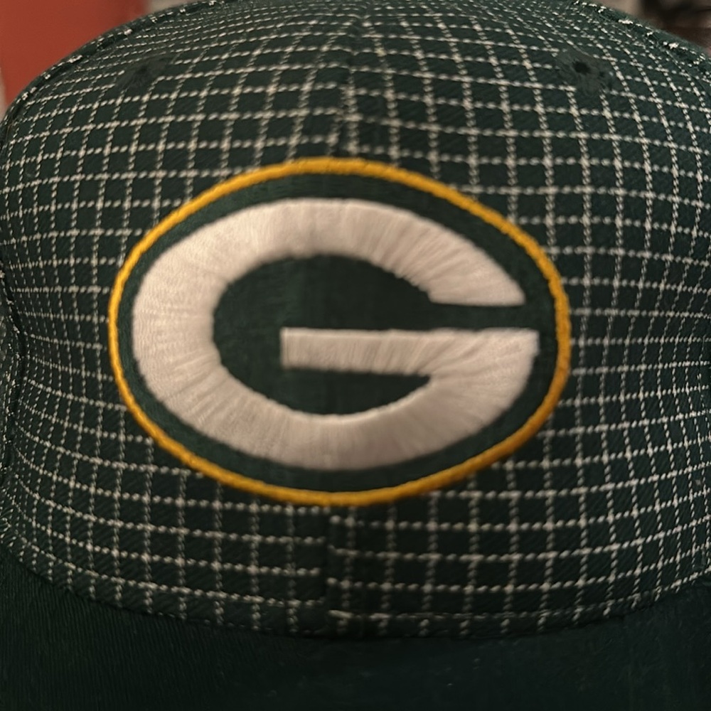 Green Bay packers grid pattern SnapBack - Picture 2 of 4